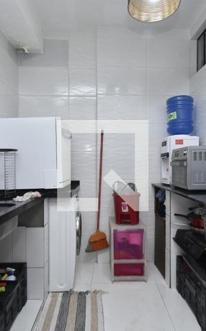 Apartamento à venda com 69m², 2 quartos e sem vagaCozinha e Área de Serviço
