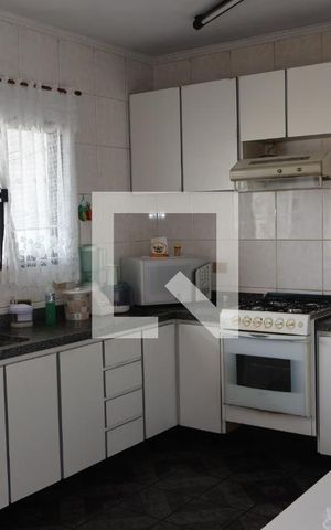 Casa para alugar com 216m², 3 quartos e 4 vagas Casa para alugar com 216m², 3 quartos e 4 vagasCozinha