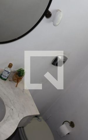 Casa para alugar com 216m², 3 quartos e 4 vagas Casa para alugar com 216m², 3 quartos e 4 vagasBanheiro