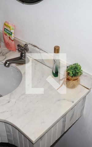 Casa para alugar com 216m², 3 quartos e 4 vagas Casa para alugar com 216m², 3 quartos e 4 vagasBanheiro