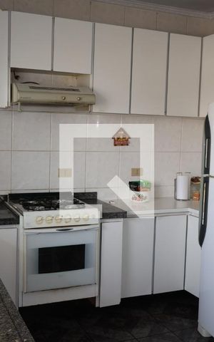 Casa para alugar com 216m², 3 quartos e 4 vagas Casa para alugar com 216m², 3 quartos e 4 vagasCozinha