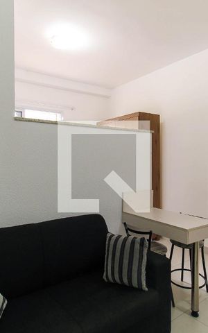 Studio para alugar com 28m², 1 quarto e sem vaga Studio para alugar com 28m², 1 quarto e sem vagaSala/Cozinha
