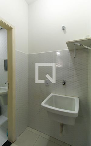 Studio para alugar com 28m², 1 quarto e sem vaga Studio para alugar com 28m², 1 quarto e sem vagaÁrea de Serviço