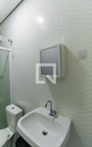Studio para alugar com 28m², 1 quarto e sem vaga Studio para alugar com 28m², 1 quarto e sem vagaBanheiro