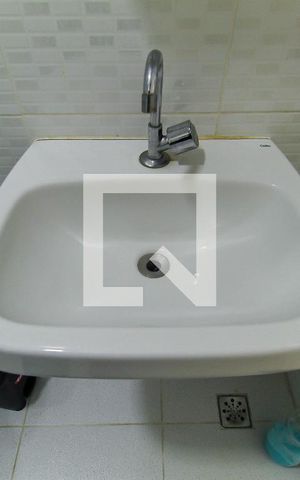 Studio para alugar com 28m², 1 quarto e sem vaga Studio para alugar com 28m², 1 quarto e sem vagaBanheiro