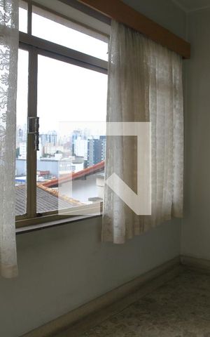 Casa para alugar com 370m², 3 quartos e 6 vagasSala de leitura