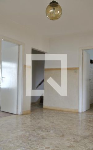 Casa para alugar com 370m², 3 quartos e 6 vagasCopa