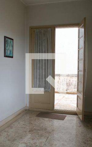 Casa para alugar com 370m², 3 quartos e 6 vagasSala de leitura