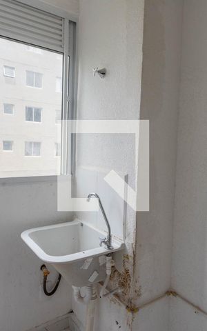 Apartamento à venda com 43m², 2 quartos e sem vaga Apartamento à venda com 43m², 2 quartos e sem vagaÁrea de serviço