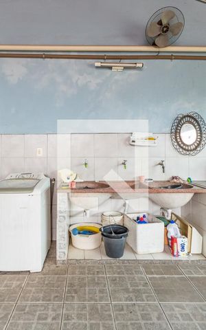 Casa para alugar com 250m², 5 quartos e 4 vagas Casa para alugar com 250m², 5 quartos e 4 vagasÁrea de Serviço