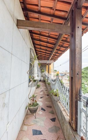 Casa para alugar com 250m², 5 quartos e 4 vagas Casa para alugar com 250m², 5 quartos e 4 vagasVaranda da Sala
