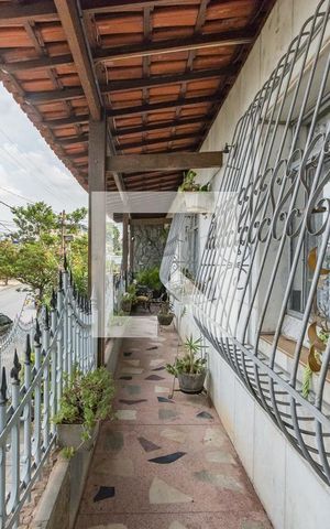 Casa para alugar com 250m², 5 quartos e 4 vagas Casa para alugar com 250m², 5 quartos e 4 vagasVaranda da Sala