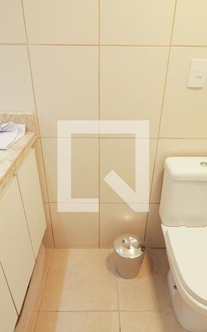 Apartamento à venda com 150m², 4 quartos e 4 vagasBanheiro da Suíte 1