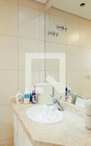 Apartamento à venda com 150m², 4 quartos e 4 vagasBanheiro da Suíte 3
