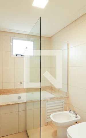 Apartamento à venda com 150m², 4 quartos e 4 vagasBanheiro da Suíte 3