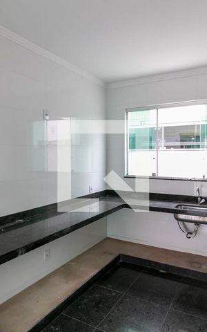 Apartamento à venda com 215m², 4 quartos e 3 vagas Apartamento à venda com 215m², 4 quartos e 3 vagasCozinha e Área de Serviço