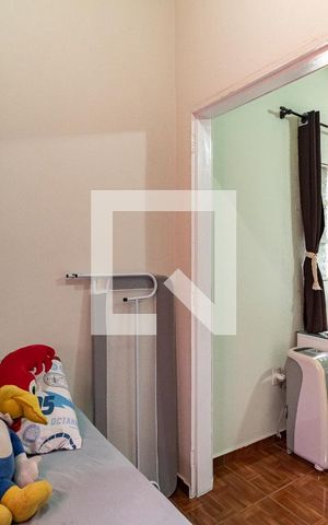 Casa à venda com 170m², 6 quartos e 2 vagas Casa à venda com 170m², 6 quartos e 2 vagasQuarto 2 da Casa 1
