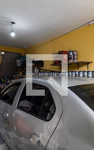 Casa à venda com 170m², 6 quartos e 2 vagas Casa à venda com 170m², 6 quartos e 2 vagasGaragem