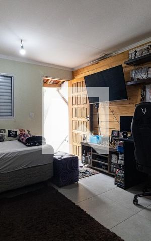 Casa à venda com 170m², 6 quartos e 2 vagas Casa à venda com 170m², 6 quartos e 2 vagasQuarto da Casa 2