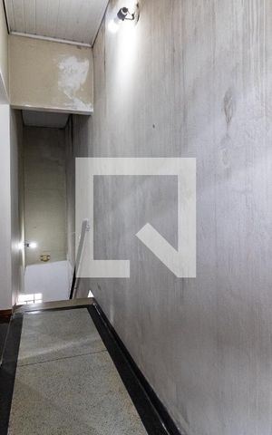 Casa à venda com 170m², 6 quartos e 2 vagas Casa à venda com 170m², 6 quartos e 2 vagasCorredor da Casa 1