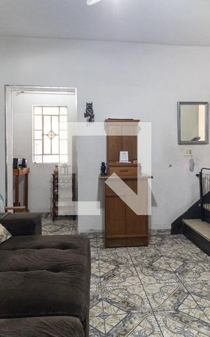 Casa à venda com 170m², 6 quartos e 2 vagas Casa à venda com 170m², 6 quartos e 2 vagasSala da Casa 1