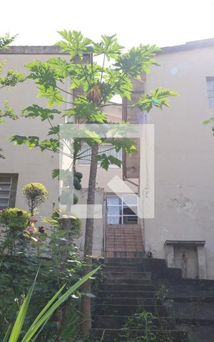 Casa à venda com 320m², 3 quartos e 6 vagasJardim dos fundos
