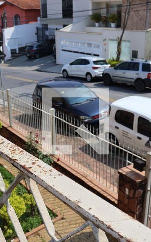 Casa à venda com 320m², 3 quartos e 6 vagasVista da Rua