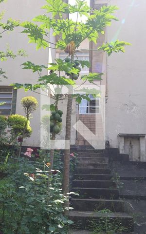 Casa à venda com 320m², 3 quartos e 6 vagasJardim dos fundos