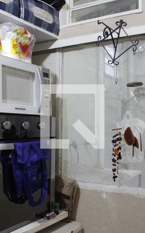 Casa à venda com 300m², 6 quartos e sem vagaCasa 2- Depósito