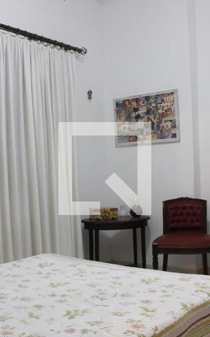 Casa à venda com 300m², 6 quartos e sem vagaCasa 2- Quarto 1