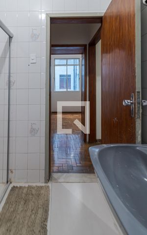 Apartamento à venda com 96m², 2 quartos e sem vaga Apartamento à venda com 96m², 2 quartos e sem vagaBanheiro