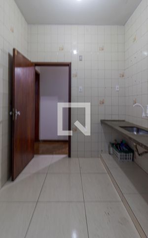 Apartamento à venda com 96m², 2 quartos e sem vaga Apartamento à venda com 96m², 2 quartos e sem vagaCozinha e Área de Serviço