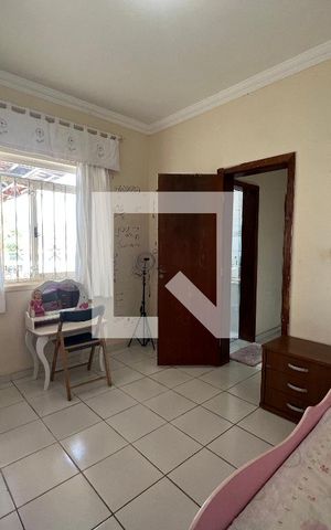 Casa à venda com 215m², 3 quartos e 2 vagas Casa à venda com 215m², 3 quartos e 2 vagasQuarto 3