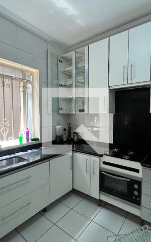 Casa à venda com 215m², 3 quartos e 2 vagas Casa à venda com 215m², 3 quartos e 2 vagasCozinha