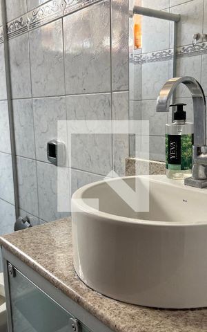 Casa à venda com 215m², 3 quartos e 2 vagas Casa à venda com 215m², 3 quartos e 2 vagasBanheiro