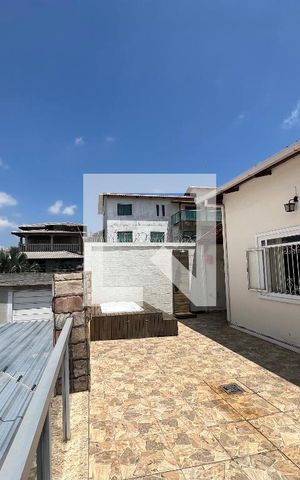 Casa à venda com 215m², 3 quartos e 2 vagas Casa à venda com 215m², 3 quartos e 2 vagasÁrea comum
