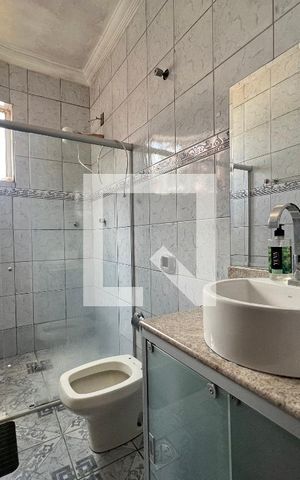 Casa à venda com 215m², 3 quartos e 2 vagas Casa à venda com 215m², 3 quartos e 2 vagasBanheiro
