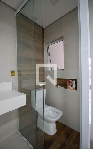 Casa à venda com 65m², 2 quartos e 2 vagas Casa à venda com 65m², 2 quartos e 2 vagasBanheiro Suite 2