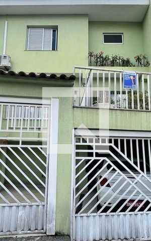 Casa para alugar com 200m², 3 quartos e 2 vagas Casa para alugar com 200m², 3 quartos e 2 vagasFachada