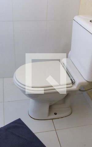 Casa para alugar com 200m², 3 quartos e 2 vagasBanheiro do Quarto 1