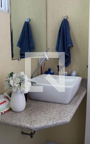 Casa para alugar com 200m², 3 quartos e 2 vagasBanheiro do Quarto 1