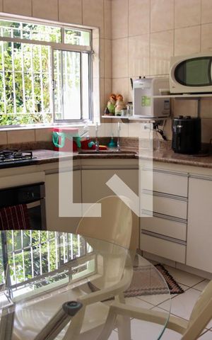 Casa para alugar com 200m², 3 quartos e 2 vagasCozinha