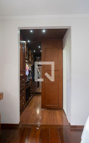 Casa à venda com 265m², 3 quartos e 3 vagas Casa à venda com 265m², 3 quartos e 3 vagasQuarto 3