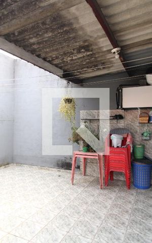 Casa à venda com 250m², 3 quartos e 2 vagasÁrea de Serviço