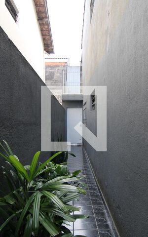 Casa à venda com 250m², 3 quartos e 2 vagasCorredor