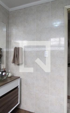 Casa à venda com 250m², 3 quartos e 2 vagasBanheiro