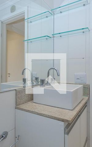 Apartamento para alugar com 98m², 3 quartos e 2 vagas Apartamento para alugar com 98m², 3 quartos e 2 vagasBanheiro