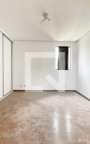 Apartamento à venda com 204m², 4 quartos e 4 vagasQuarto 2