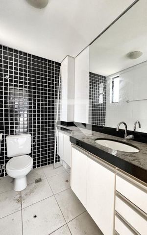 Apartamento à venda com 204m², 4 quartos e 4 vagasBanheiro 1