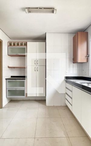 Apartamento à venda com 204m², 4 quartos e 4 vagasCozinha